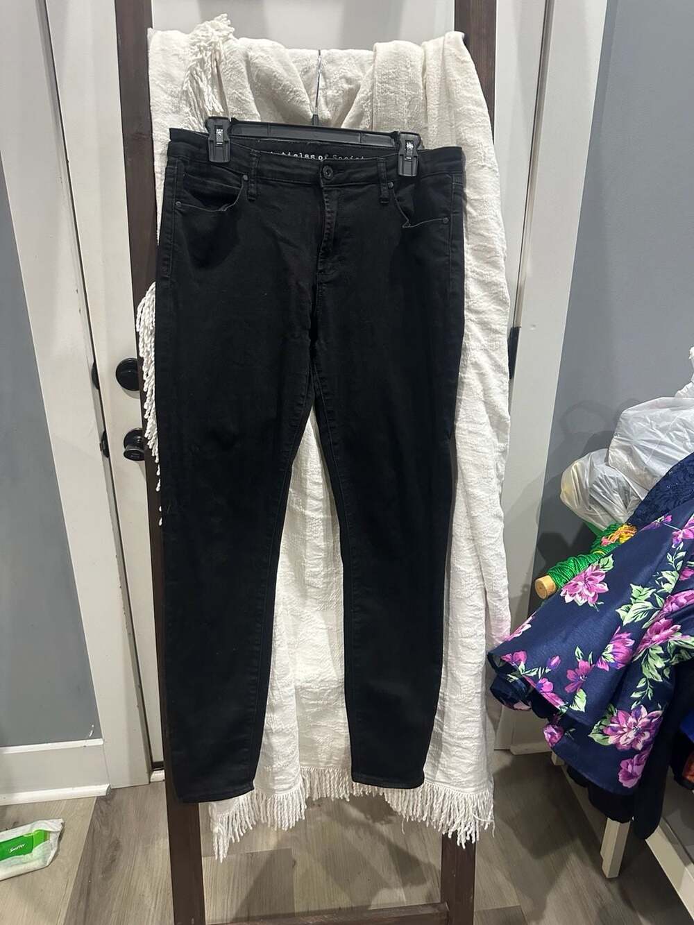 Articles of Society Black Skinny Jeans Size 32
